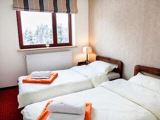 Отели типа «постель и завтрак» Dworek Szwajcaria Звардонь Стандартный двухместный номер с 2 отдельными кроватями-3